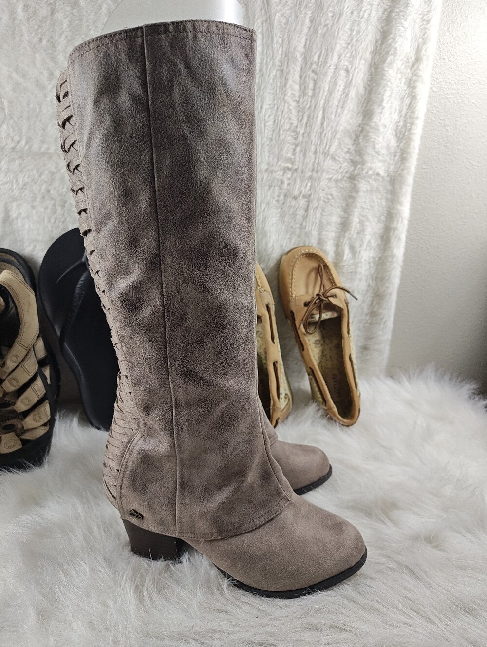Fergalicious By Fergie Block Heel Knees high  Zip-side Suede Boots Women size 8M - Picture 3 of 11